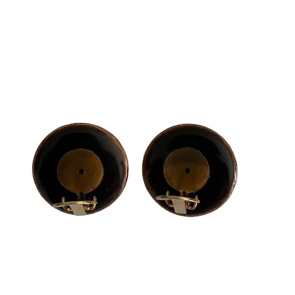 Vintage Enamel Ivory & Black Star Round Clip On Earrings - Picture 4 of 5